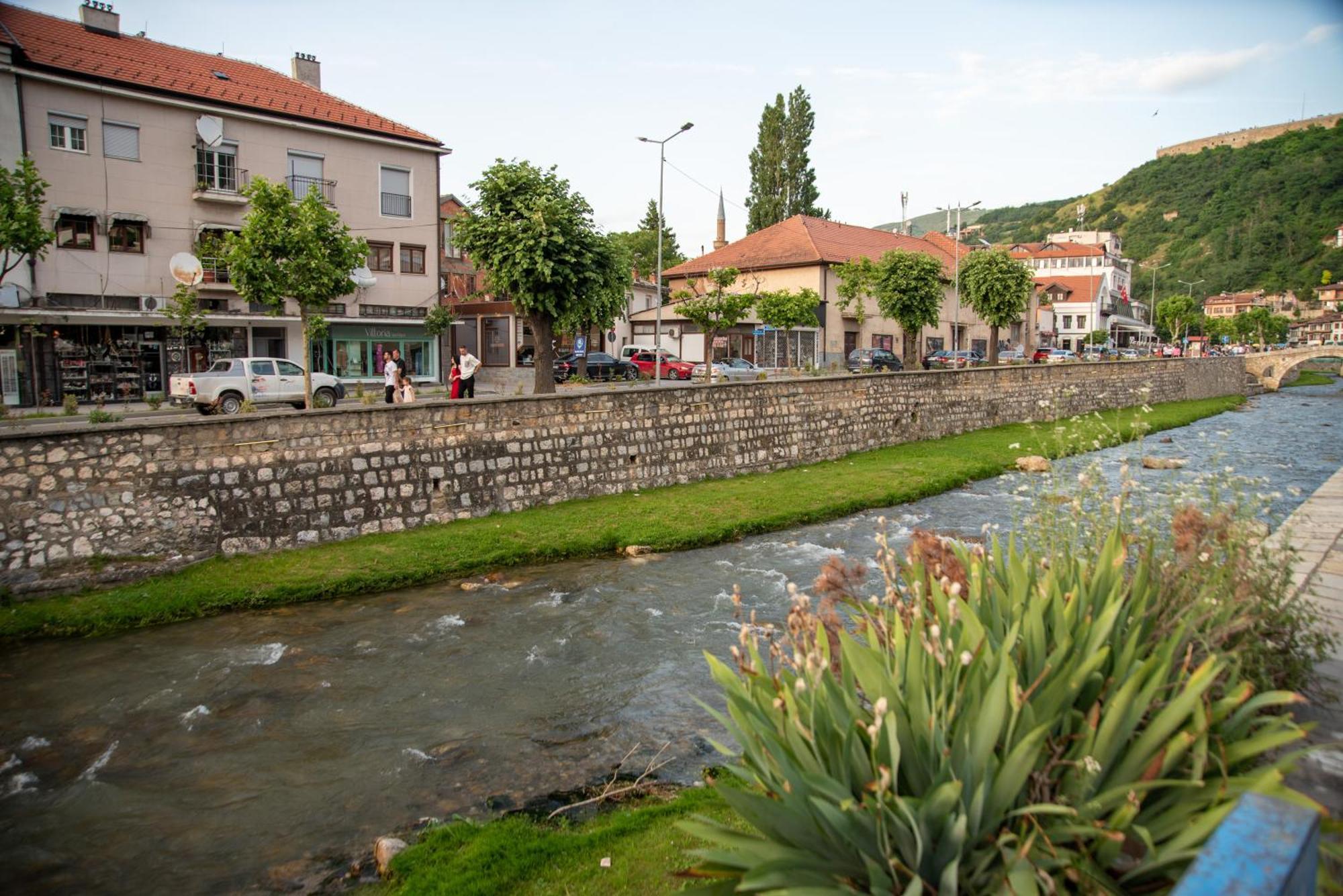Nano Apartment Prizren Exteriör bild